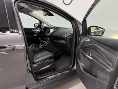 Vendo Ford Grand C-Max 2016 - 9950 EUR, 108000 km - AUTO.MOTO.pt