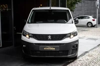Vendo Peugeot Partner 2021 - 12990 EUR, 103902 km - AUTO.MOTO.pt