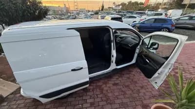 Vendo Ford Transit Connect 2014 - 9990 EUR, 199000 km - AUTO.MOTO.pt