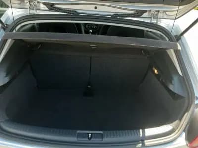 Vendo Volkswagen Scirocco 2012 - 9500 EUR, 212500 km - AUTO.MOTO.pt