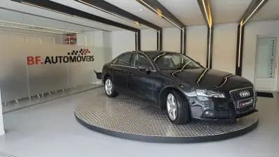 Vendo Audi A4 2011 - 13900 EUR, 186139 km - AUTO.MOTO.pt