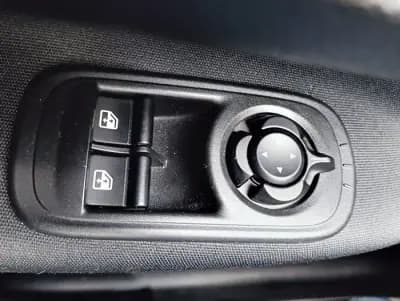 Vendo Fiat 500e 2023 - 14490 EUR, 30020 km - AUTO.MOTO.pt