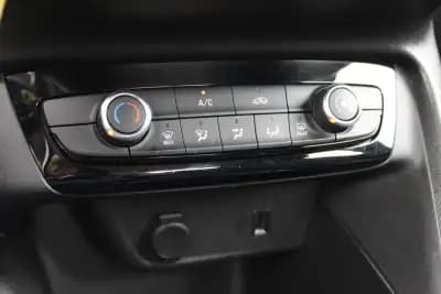 Sell Opel Corsa 2020 - 11900 EUR, 145397 km - AUTO.MOTO.pt