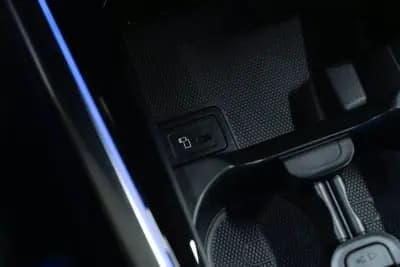 Vendo Mercedes-Benz EQA 2022 - 38950 EUR, 48000 km - AUTO.MOTO.pt