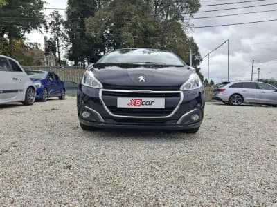 Sell Peugeot 208 2017 - 8900 EUR, 191000 km - AUTO.MOTO.pt