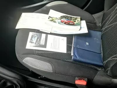 Sell Peugeot 208 2014 - 7750 EUR, 96000 km - AUTO.MOTO.pt