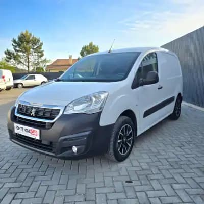 Vendo Peugeot PARTENER 2017 - 9750 EUR, 215000 km - AUTO.MOTO.pt