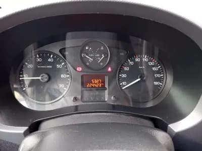 Vendo Peugeot Partner 2017 - 9990 EUR, 224423 km - AUTO.MOTO.pt