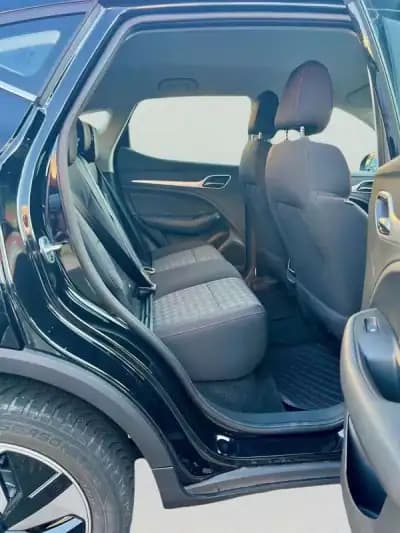 Vendo MG ZS 2023 - 21750 EUR, 26148 km - AUTO.MOTO.pt