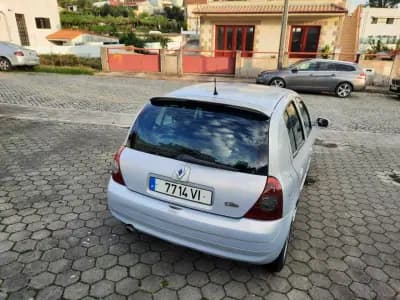 Vendo Renault Clio 2003 - 1750 EUR, 246123 km - AUTO.MOTO.pt