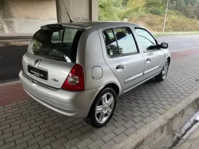 Vendo Renault Clio 2005 - 3990 EUR, 149000 km - AUTO.MOTO.pt