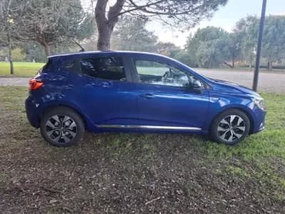 Vendo Renault Clio 2023 - 19990 EUR, 21500 km - AUTO.MOTO.pt