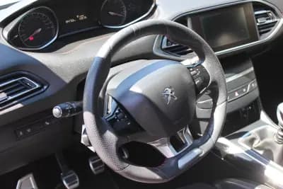 Sell Peugeot 308 SW 2015 - 12500 EUR, 185000 km - AUTO.MOTO.pt