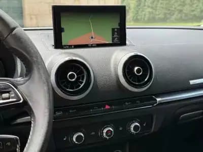 Sell Audi A3 Limousine 2017 - 16990 EUR, 203000 km - AUTO.MOTO.pt