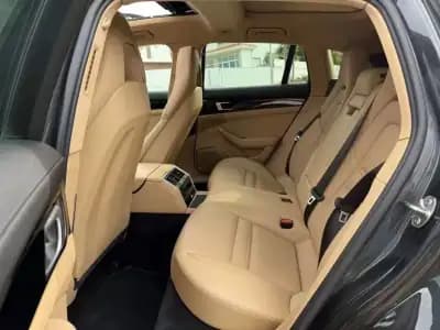 Sell Porsche Panamera Sport Turismo 2018 - 64999 EUR, 128000 km - AUTO.MOTO.pt