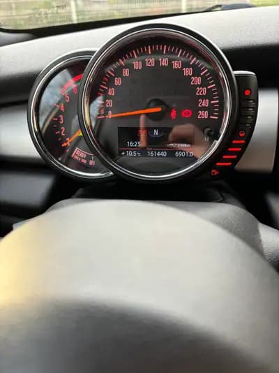 Sell MINI Cooper 2015 - 19000 EUR, 161440 km - AUTO.MOTO.pt