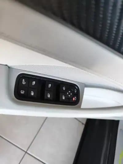 Sell Porsche Panamera 2017 - 67750 EUR, 99900 km - AUTO.MOTO.pt