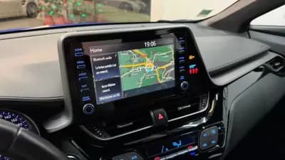 Vendo Toyota C-HR 2022 - 23990 EUR, 137566 km - AUTO.MOTO.pt