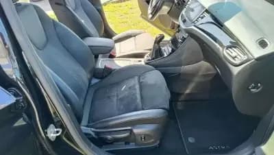 Vendo Opel Astra Sports Tourer 2022 - 14490 EUR, 130000 km - AUTO.MOTO.pt