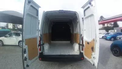 Vendo Renault Master 2016 - 15580 EUR, 312283 km - AUTO.MOTO.pt
