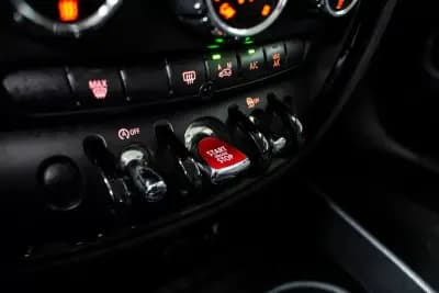 Vendo MINI Clubman 2021 - 18990 EUR, 114563 km - AUTO.MOTO.pt