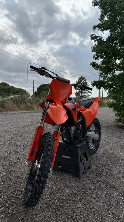 Sell KTM SX 250 F 2025 - 9300 EUR, 18 km - AUTO.MOTO.pt