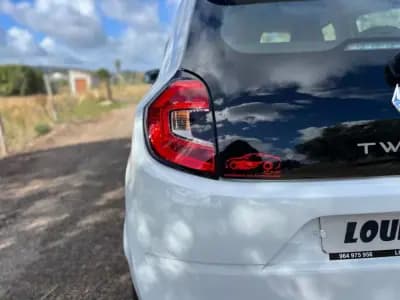 Vendo Renault Twingo 2022 - 15750 EUR, 11000 km - AUTO.MOTO.pt