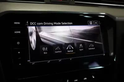 Vendo Volkswagen Passat Variant 2021 - 25990 EUR, 70682 km - AUTO.MOTO.pt