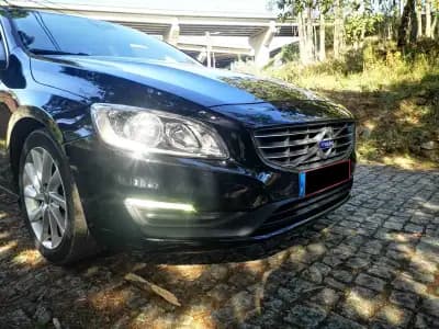 Vendo Volvo V60 2014 - 11750 EUR, 270000 km - AUTO.MOTO.pt