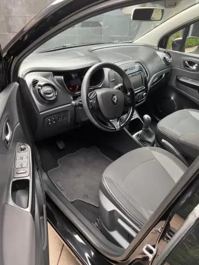 Sell Renault Captur 2014 - 10750 EUR, 114000 km - AUTO.MOTO.pt
