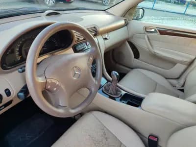 Vendo Mercedes-Benz C 200 2001 - 5900 EUR, 211000 km - AUTO.MOTO.pt