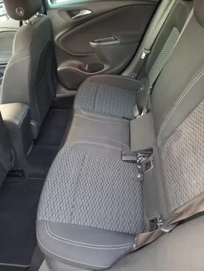 Vendo Opel Astra 2016 - 11000 EUR, 81600 km - AUTO.MOTO.pt