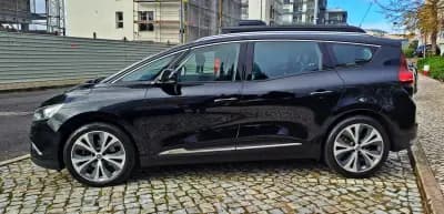 Vendo Renault Grand Scénic 2017 - 13990 EUR, 140000 km - AUTO.MOTO.pt