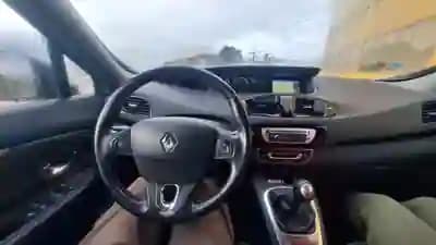 Sell Renault Grand Scénic 2014 - 14000 EUR, 198068 km - AUTO.MOTO.pt