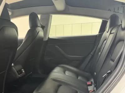 Sell Tesla Model 3 2019 - 24890 EUR, 118800 km - AUTO.MOTO.pt