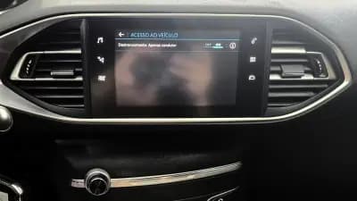 Sell Peugeot 308 SW 2018 - 12650 EUR, 133760 km - AUTO.MOTO.pt