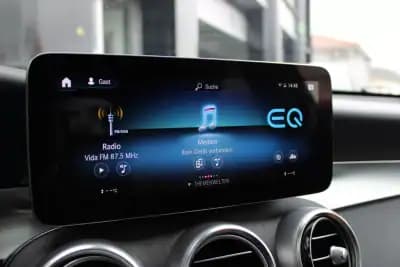 Vendo Mercedes-Benz GLC 300 2020 - 36900 EUR, 148682 km - AUTO.MOTO.pt