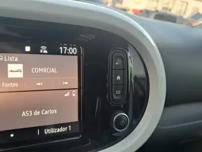 Vendo Renault Twingo 2022 - 12990 EUR, 51026 km - AUTO.MOTO.pt