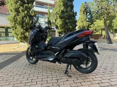 Sell Yamaha XMAX 2023 - 4250 EUR, 6000 km - AUTO.MOTO.pt