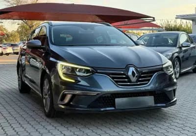 Sell Renault Mégane Sport Tourer 2018 - 15950 EUR, 122000 km - AUTO.MOTO.pt