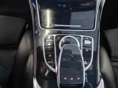 Vendo Mercedes-Benz GLC 220 2015 - 27450 EUR, 178000 km - AUTO.MOTO.pt