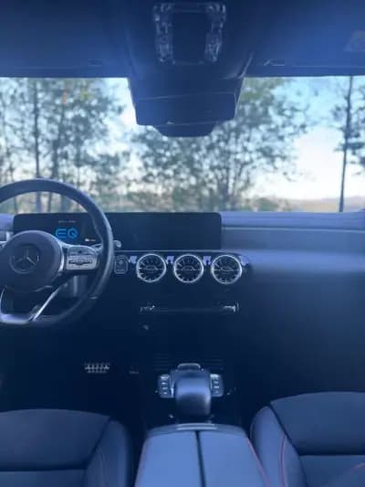 Vendo Mercedes-Benz CLA 250 2021 - 29900 EUR, 107769 km - AUTO.MOTO.pt