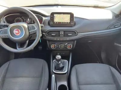 Vendo Fiat Tipo Station Wagon 2018 - 12900 EUR, 94406 km - AUTO.MOTO.pt