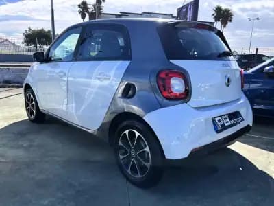 Vendo Smart 1 2017 - 10990 EUR, 119625 km - AUTO.MOTO.pt