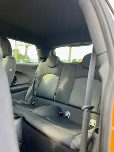 Vendo MINI Cooper 2014 - 12900 EUR, 215000 km - AUTO.MOTO.pt