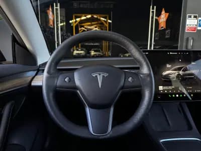 Vendo Tesla Model 3 2022 - 29990 EUR, 125900 km - AUTO.MOTO.pt