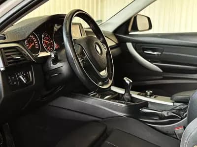 Vendo BMW 318 2012 - 16990 EUR, 173500 km - AUTO.MOTO.pt