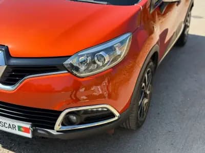 Vendo Renault Captur 2016 - 11900 EUR, 102000 km - AUTO.MOTO.pt