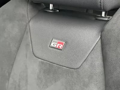 Vendo Toyota C-HR 2022 - 31400 EUR, 74000 km - AUTO.MOTO.pt