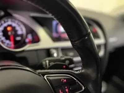 Vendo Audi A5 2015 - 21990 EUR, 59192 km - AUTO.MOTO.pt